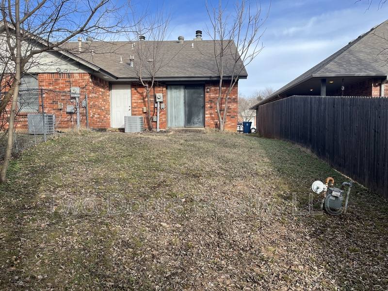 House for rent at 8910 Oak Valley Dr, Oklahoma City, OK 73110