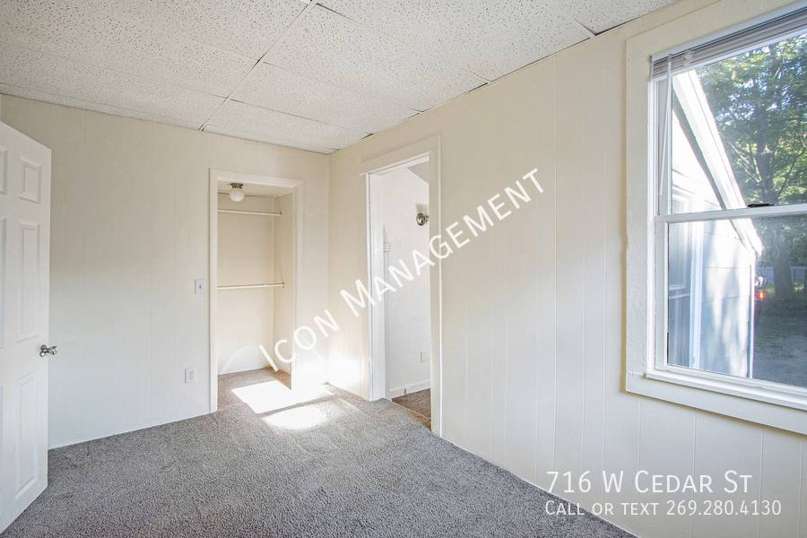 House for rent at 716 W Cedar St, Kalamazoo, MI 49007