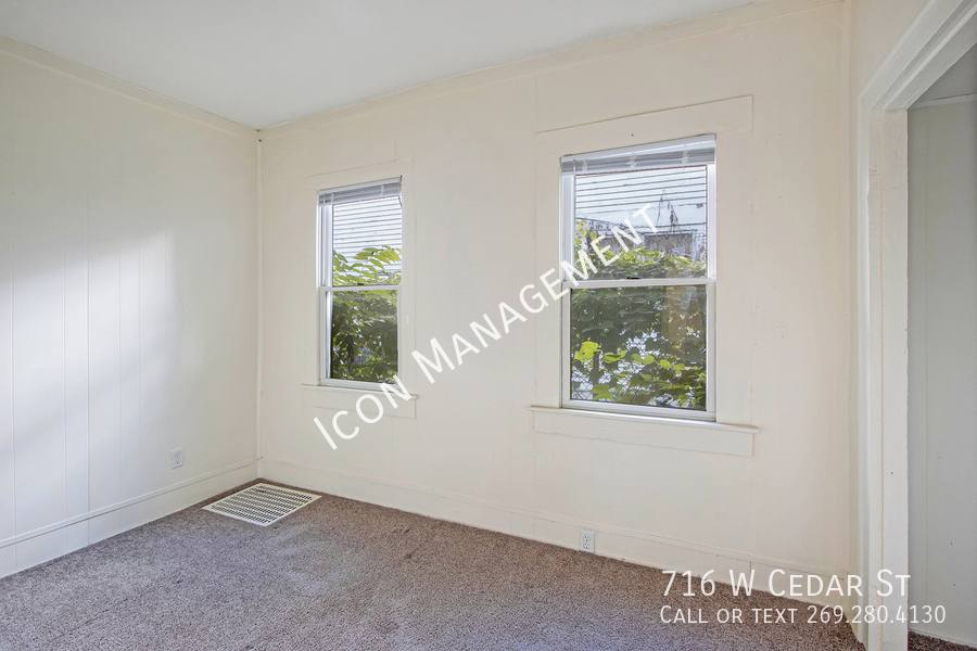 House for rent at 716 W Cedar St, Kalamazoo, MI 49007
