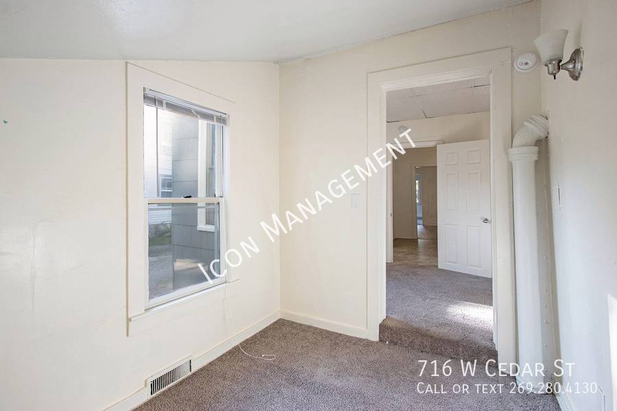 House for rent at 716 W Cedar St, Kalamazoo, MI 49007
