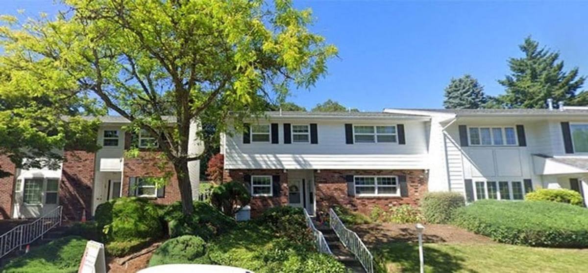 Apartment for rent at 261 Missouri Ave S, Salem, OR 97302
