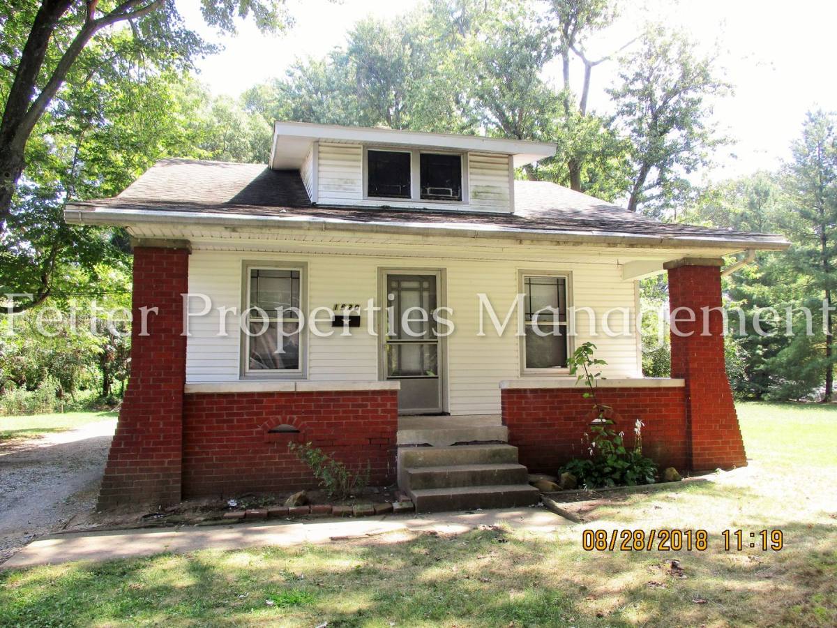 House for rent at 1620 Burdette Ave, Evansville, IN 47714