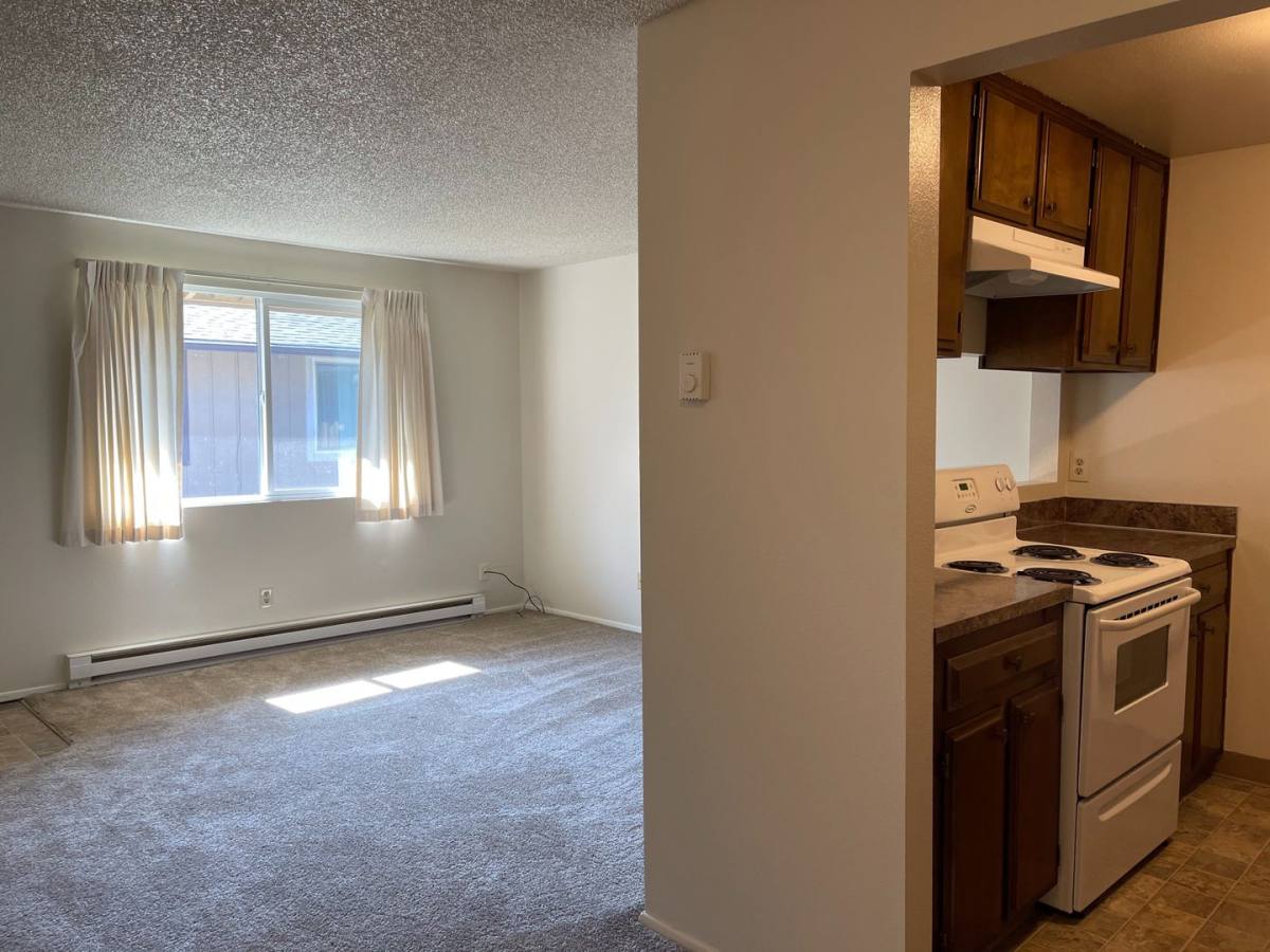 Apartment for rent at 440 Lancaster Dr SE, Salem, OR 97317