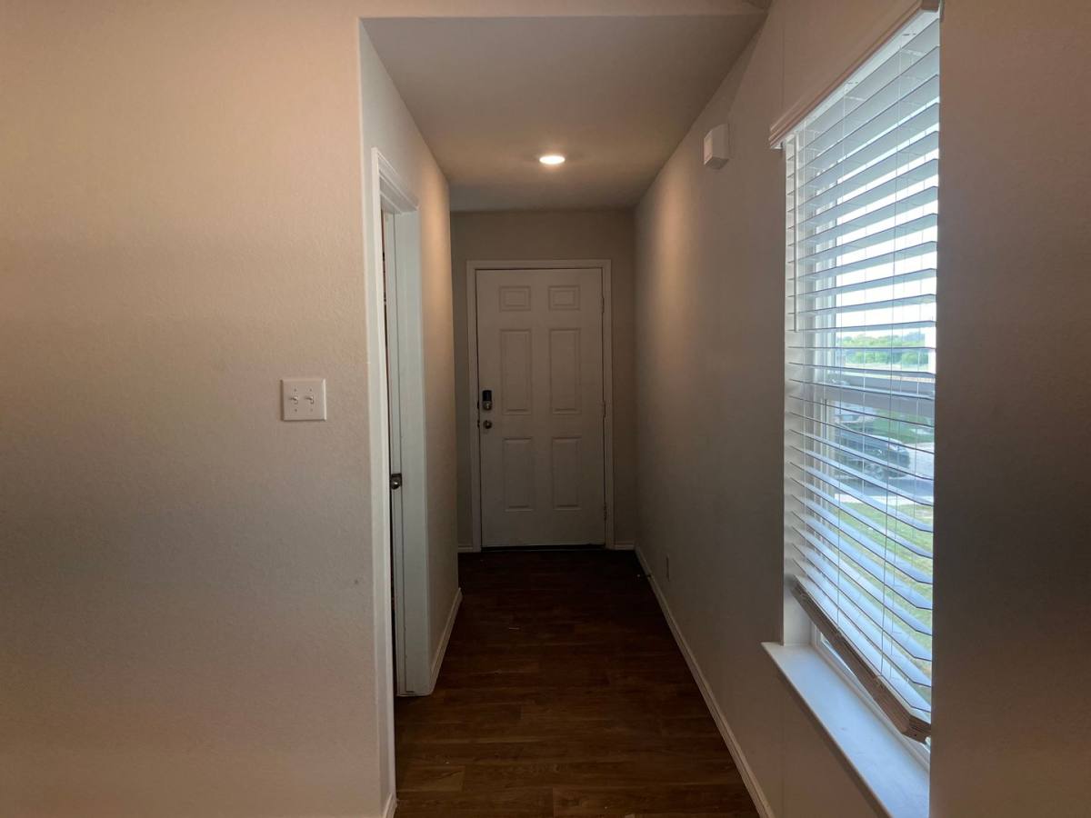 House for rent at 324 Middle Green Loop, Floresville, TX 78114