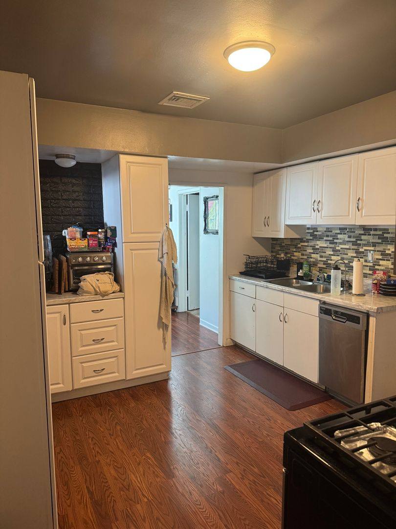 House for rent at 5309 Comercio Way, Woodland Hills, CA 91364