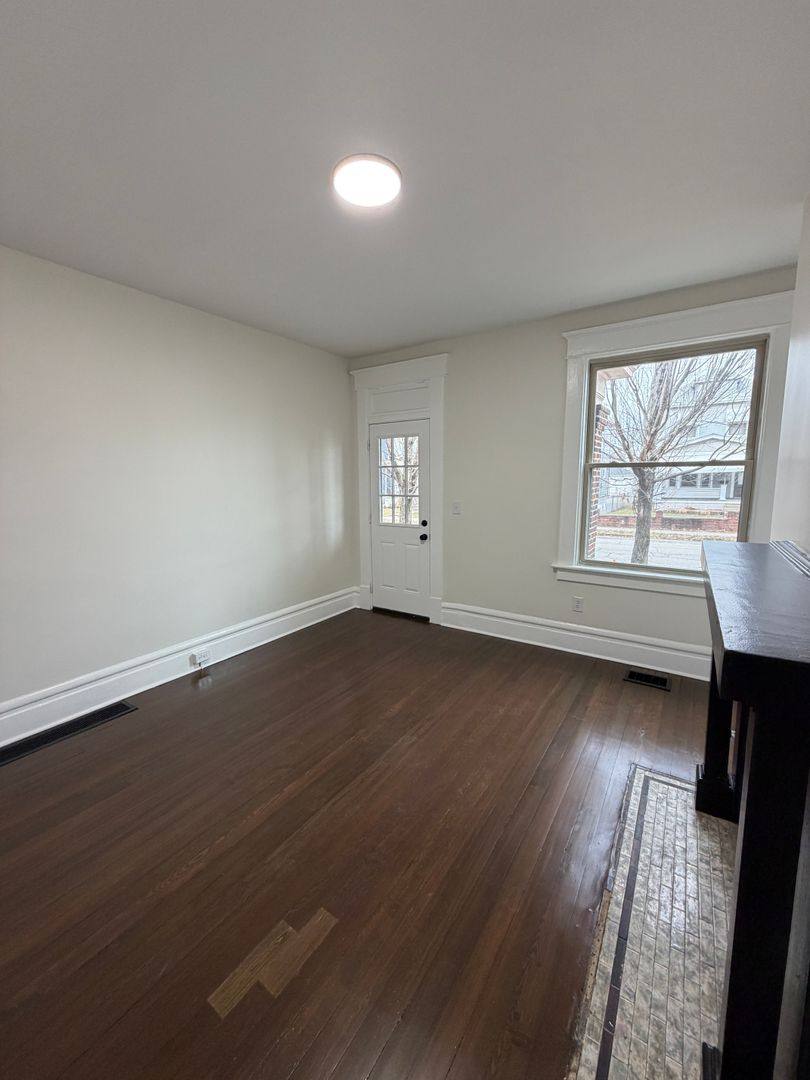 Townhouse for rent at 425 Hanford St, Columbus, OH 43206