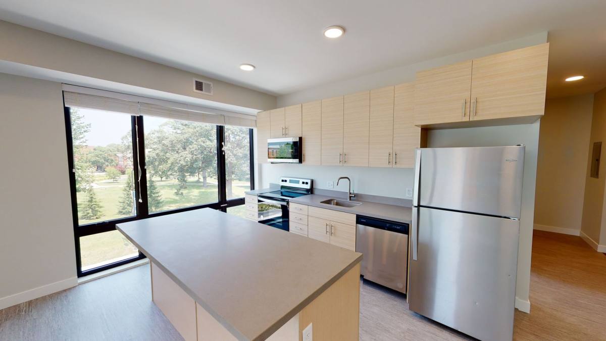 Apartment for rent at 2530 University Ave, Des Moines, IA 50311