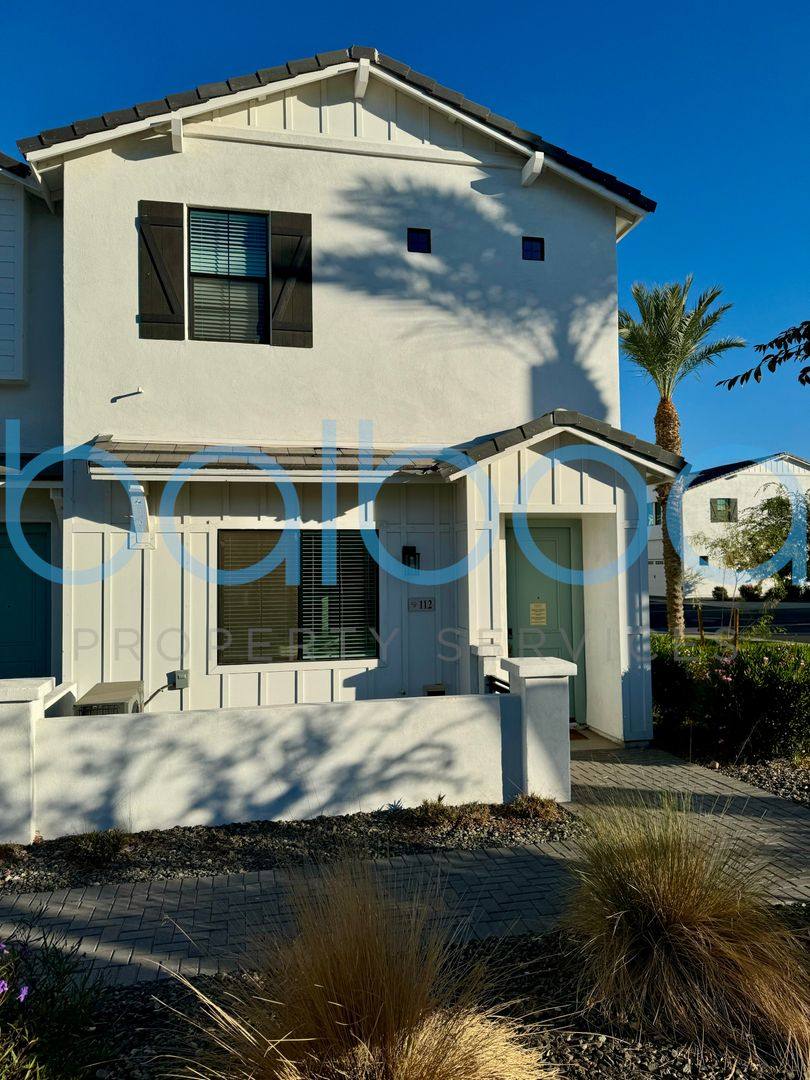 Townhouse for rent at 3230 E Thomas Rd, Mesa, AZ 85213