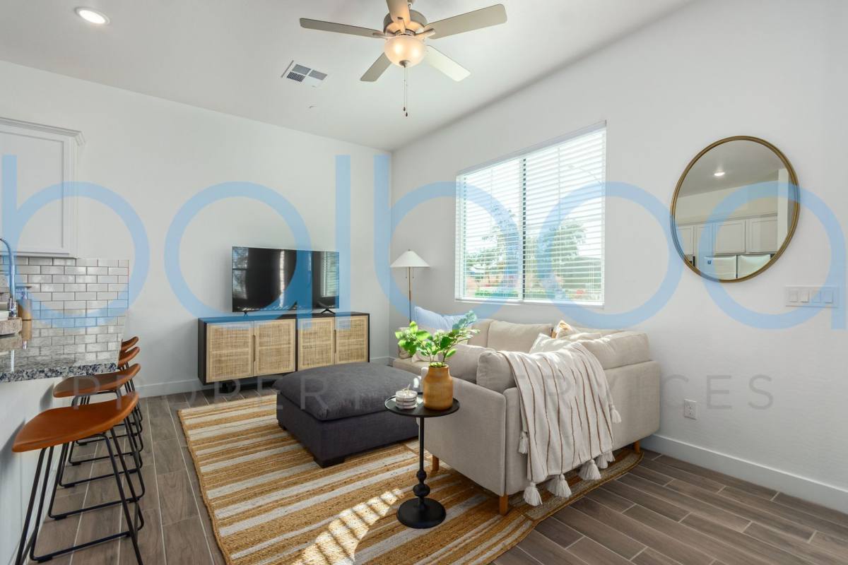 Townhouse for rent at 3230 E Thomas Rd, Mesa, AZ 85213