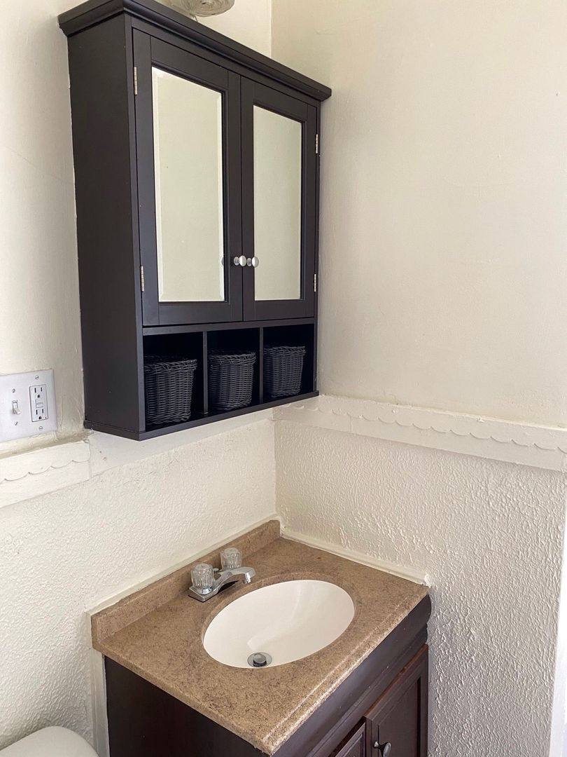 Apartment for rent at 1111-1113 Kennedy Blvd, Bayonne, NJ 07002