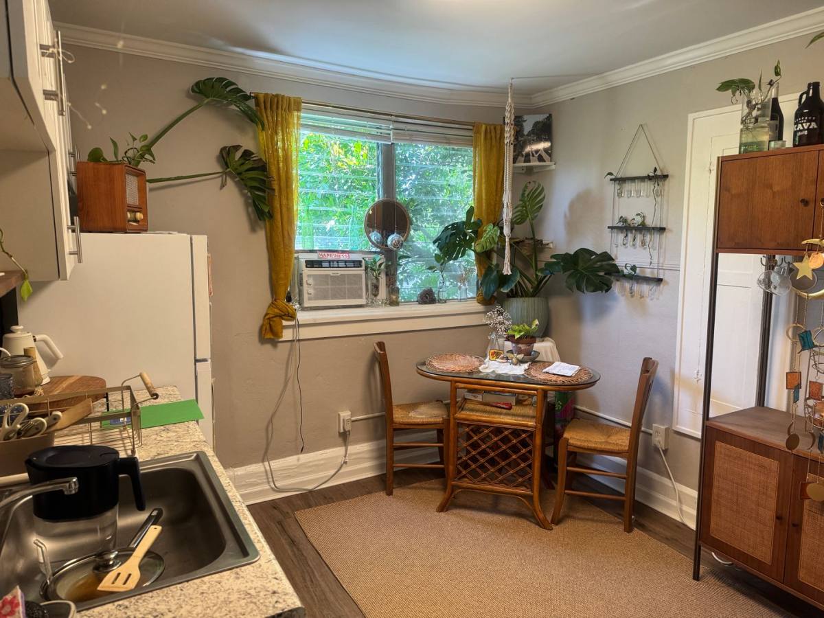 Apartment for rent at 621 15th St N, Saint Petersburg, FL 33705