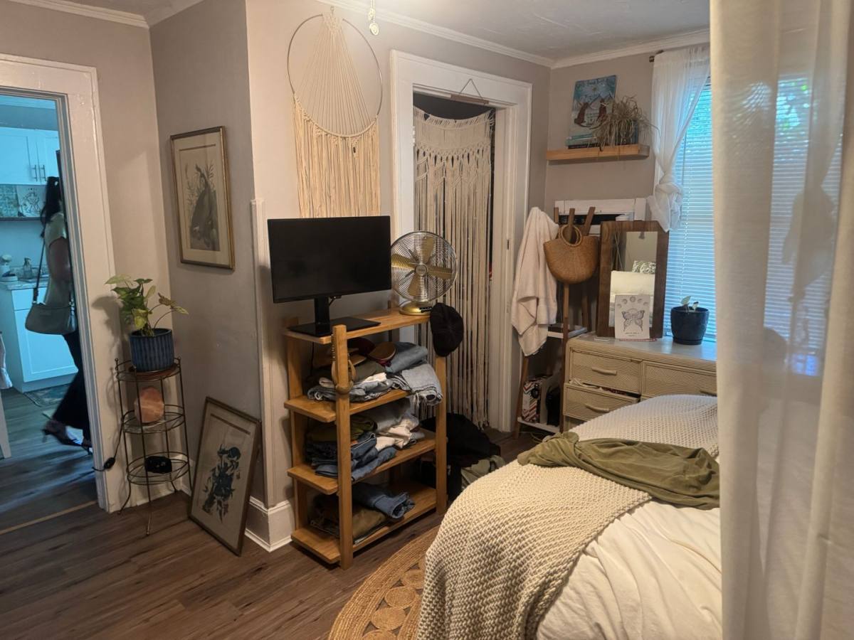 Apartment for rent at 621 15th St N, Saint Petersburg, FL 33705