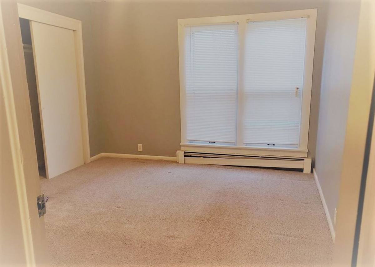 House for rent at 1577 31st Ave, Moline, IL 61265