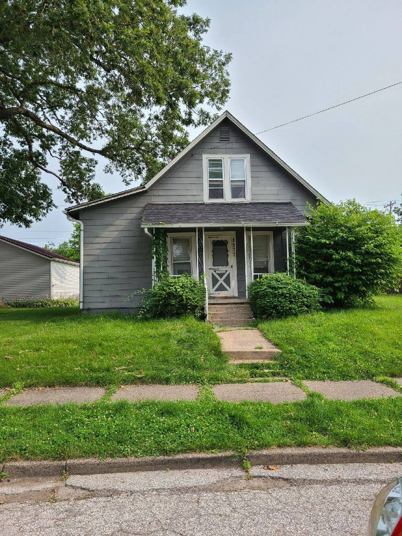 House for rent at 1577 31st Ave, Moline, IL 61265