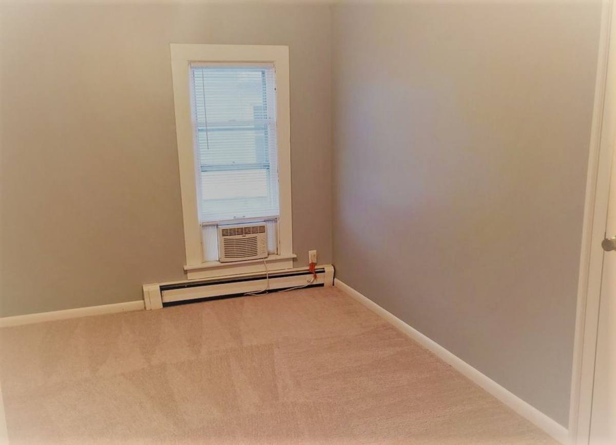 House for rent at 1577 31st Ave, Moline, IL 61265