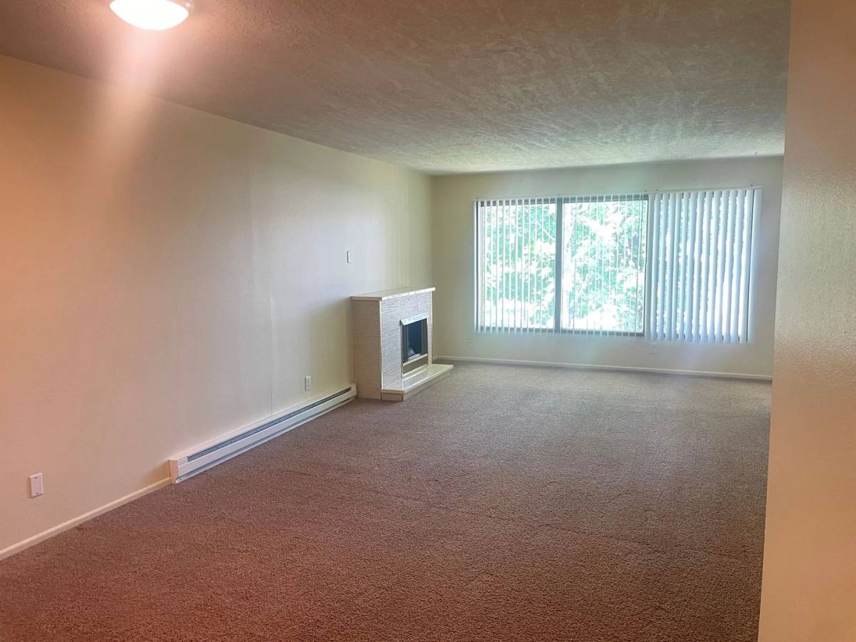 Apartment for rent at 530 13th St NE, Salem, OR 97301