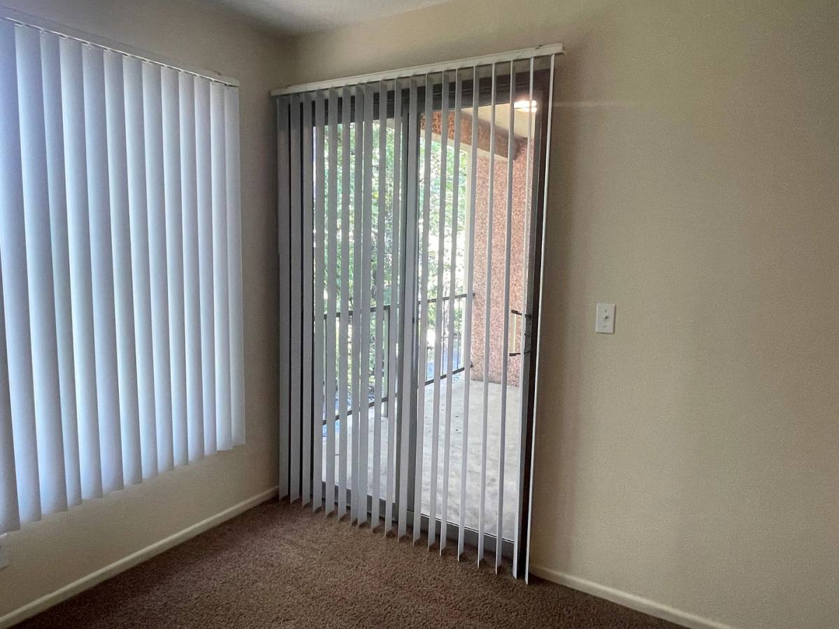 Apartment for rent at 530 13th St NE, Salem, OR 97301