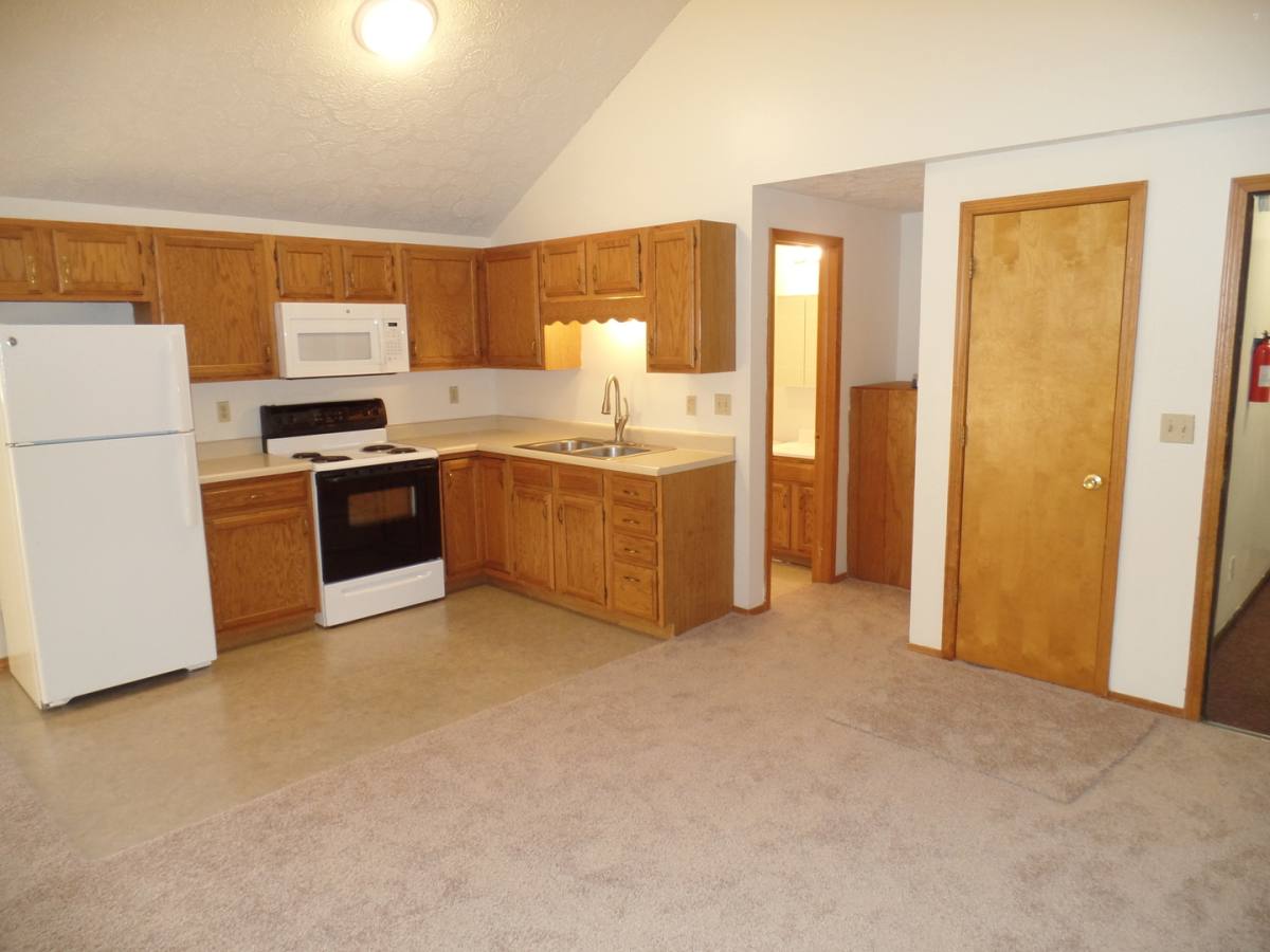 Apartment for rent at 1525-1547 E Foxcliff Dr S, Martinsville, IN 46151