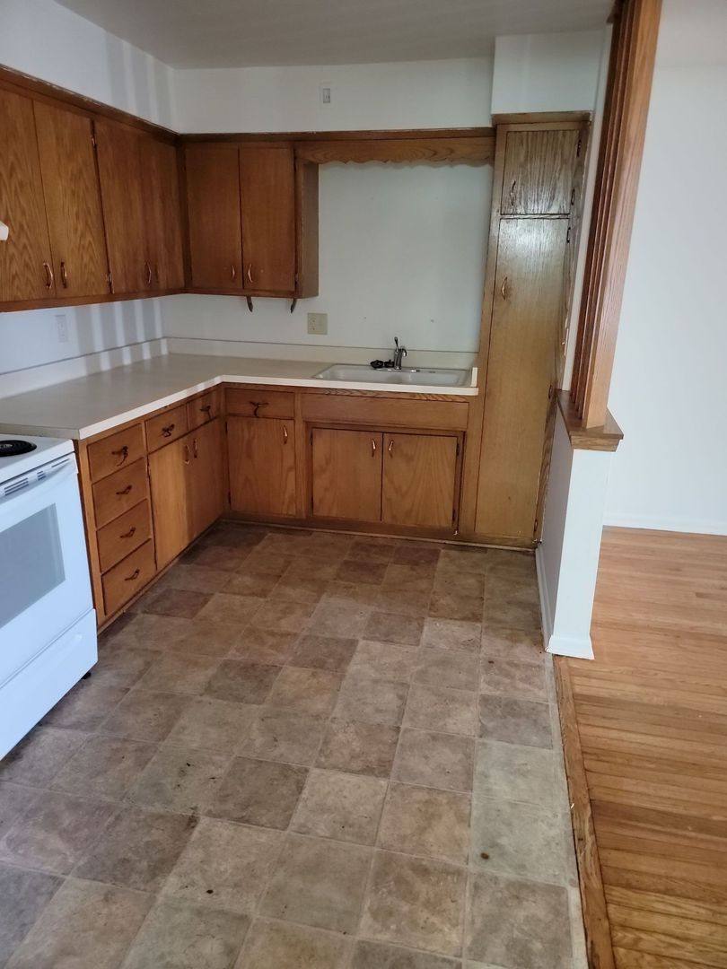 Apartment for rent at 1920 Lathrop Ave, Racine, WI 53405