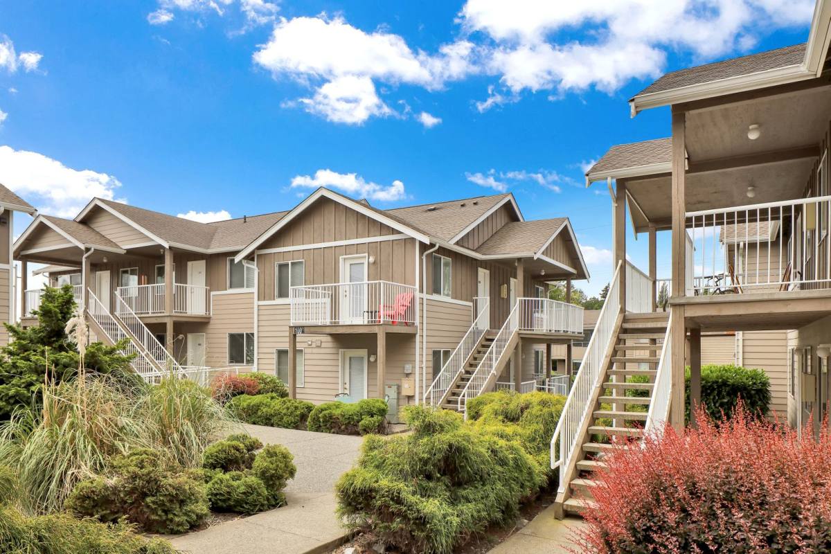 Apartment for rent at 1003, 1005, 1007, 1009 24th St, Bellingham, WA 98225