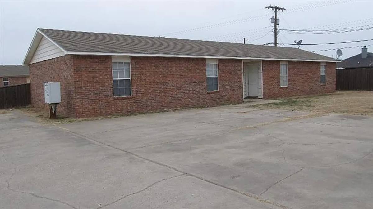 Apartment for rent at 914 82nd St, Lubbock, TX 79423