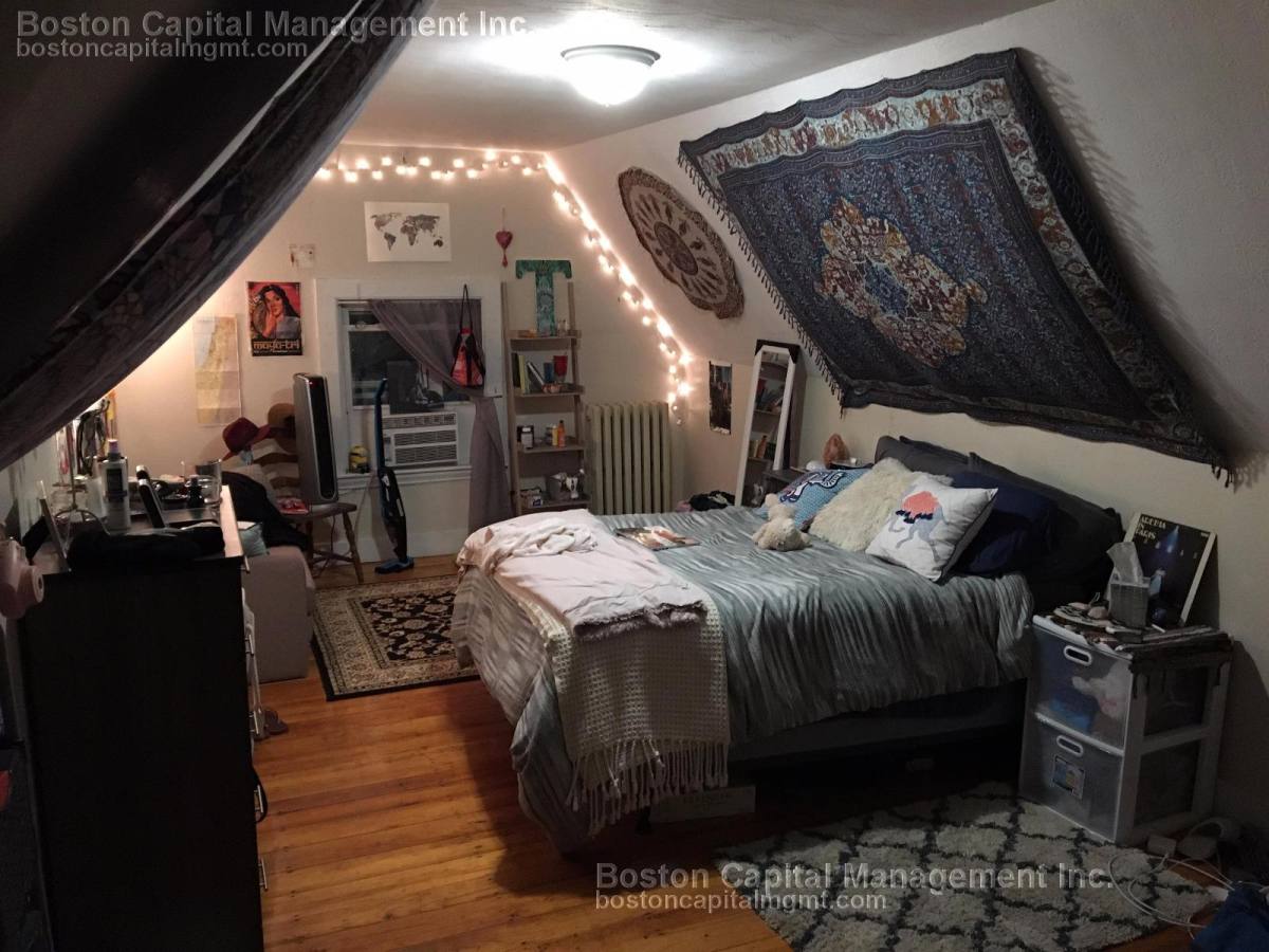 House for rent at 76 Linden St #2, Allston, MA 02134