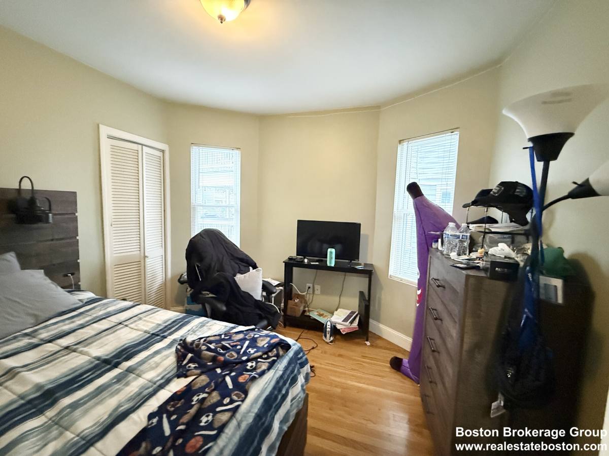 Apartment for rent at 3977 Washington St #1, Roslindale, MA 02131