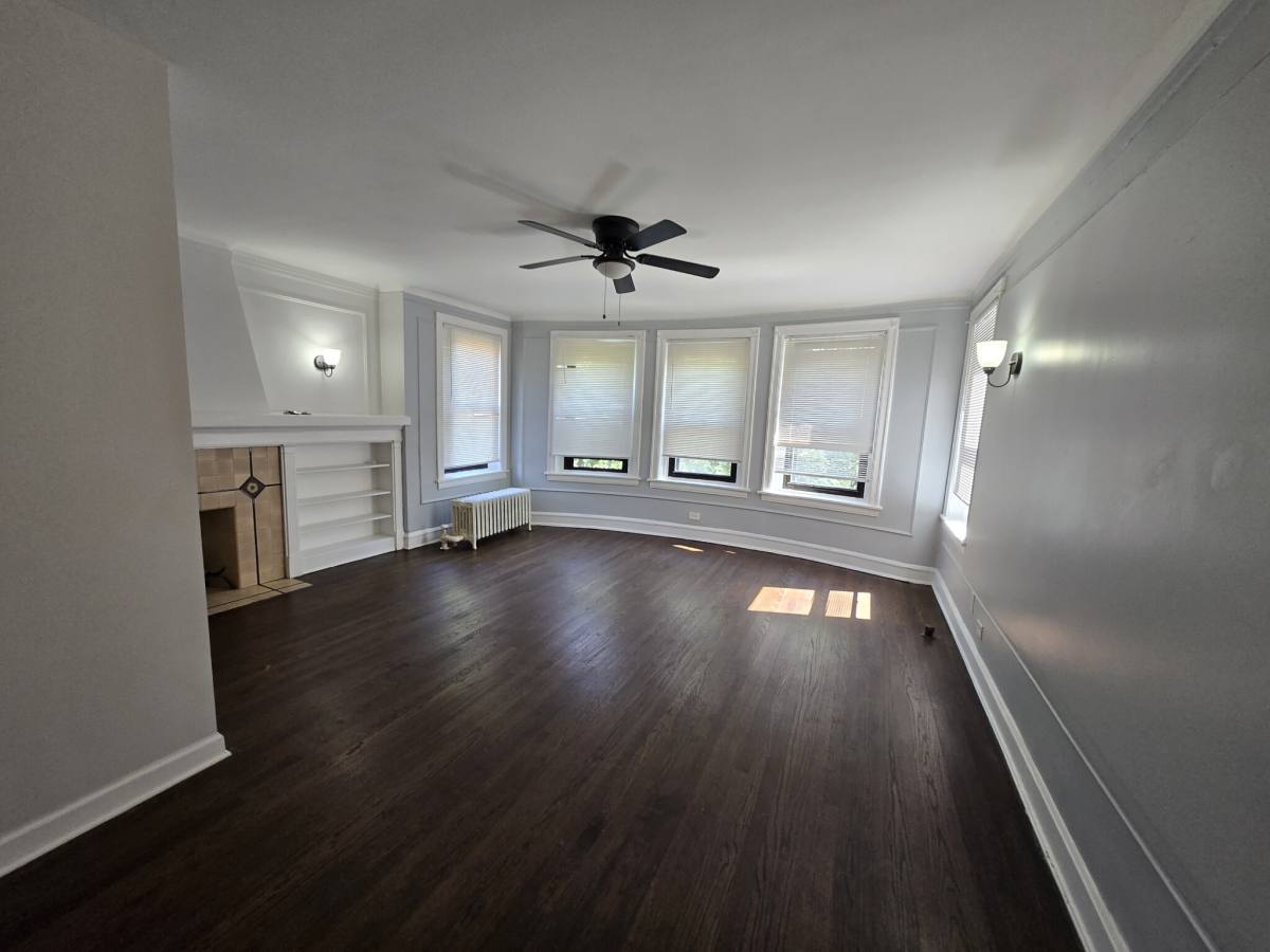 Apartment for rent at 8114 S Drexel #3, Chicago, IL 60619