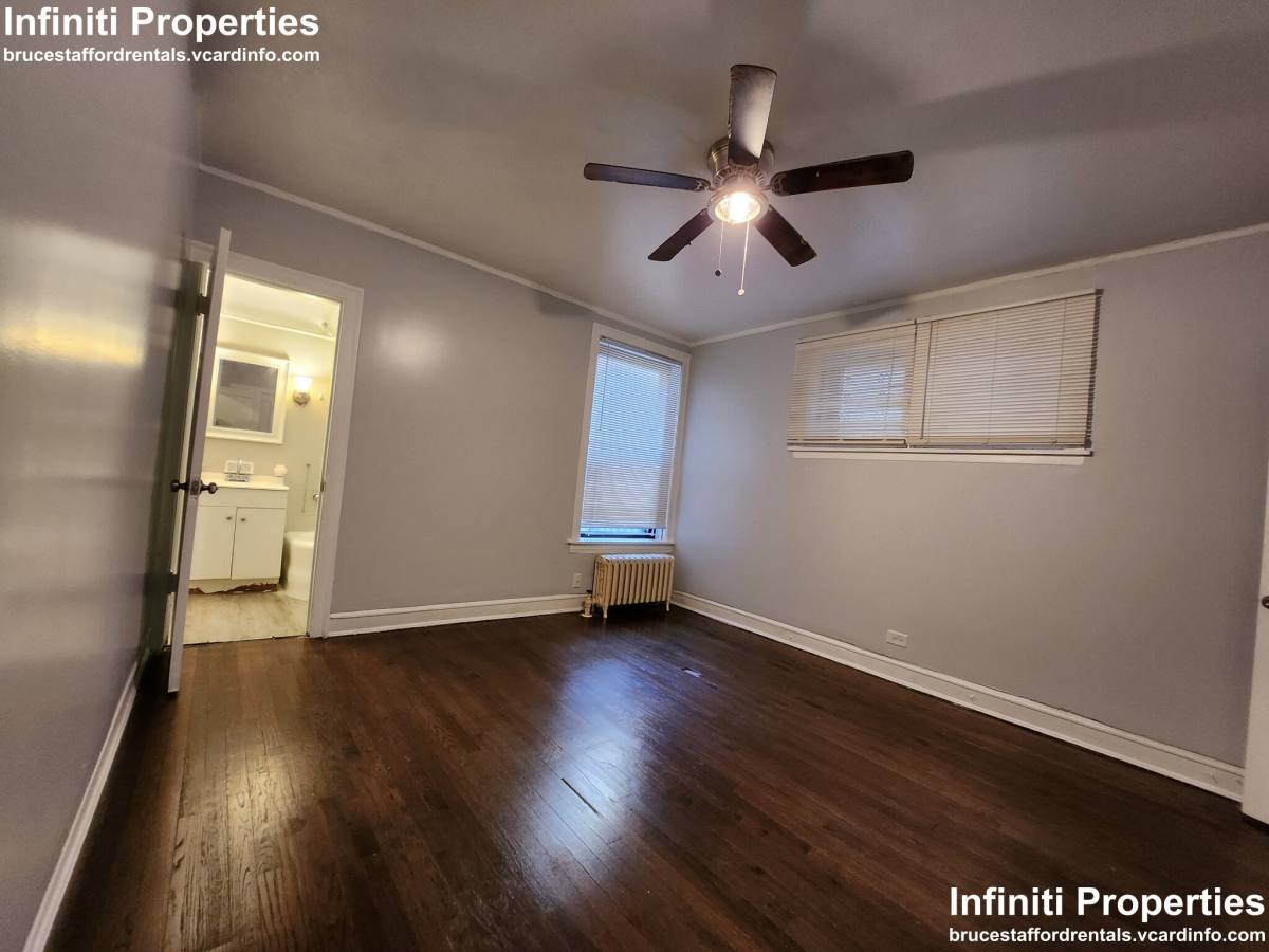 Apartment for rent at 8114 S Drexel #3, Chicago, IL 60619
