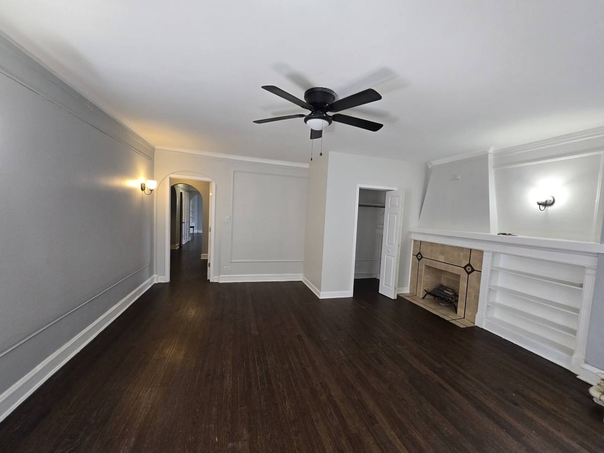 Apartment for rent at 8114 S Drexel #3, Chicago, IL 60619