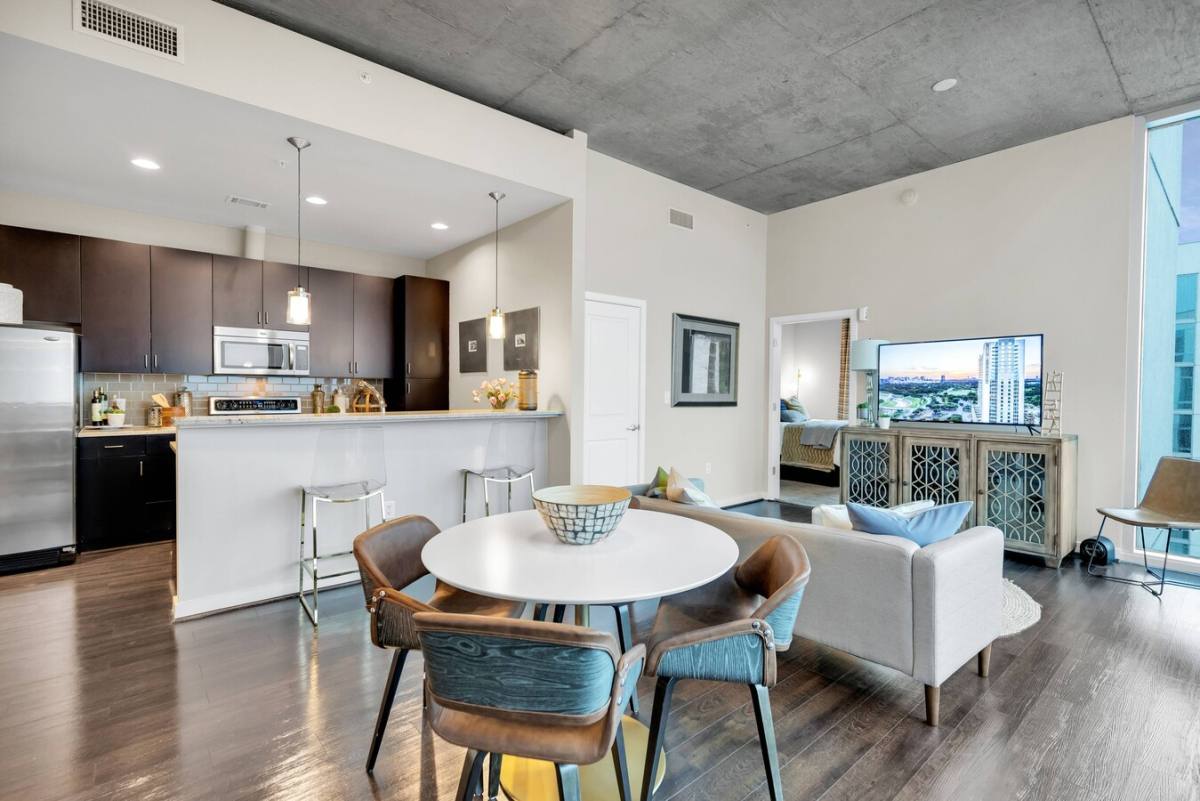 Apartment for rent at 5927 Almeda Rd #AHP1, Houston, TX 77004