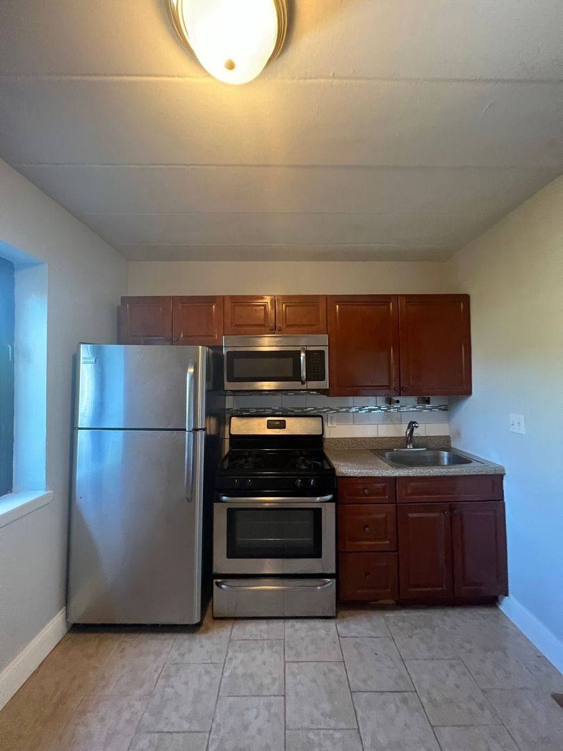 Apartment for rent at 116 Irvington Ave, South Orange, NJ 07079