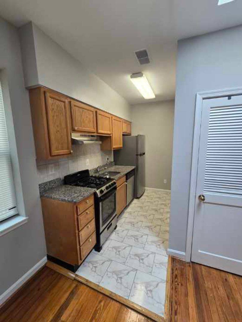 Apartment for rent at 2022 2nd St NW, Washington, DC 20001