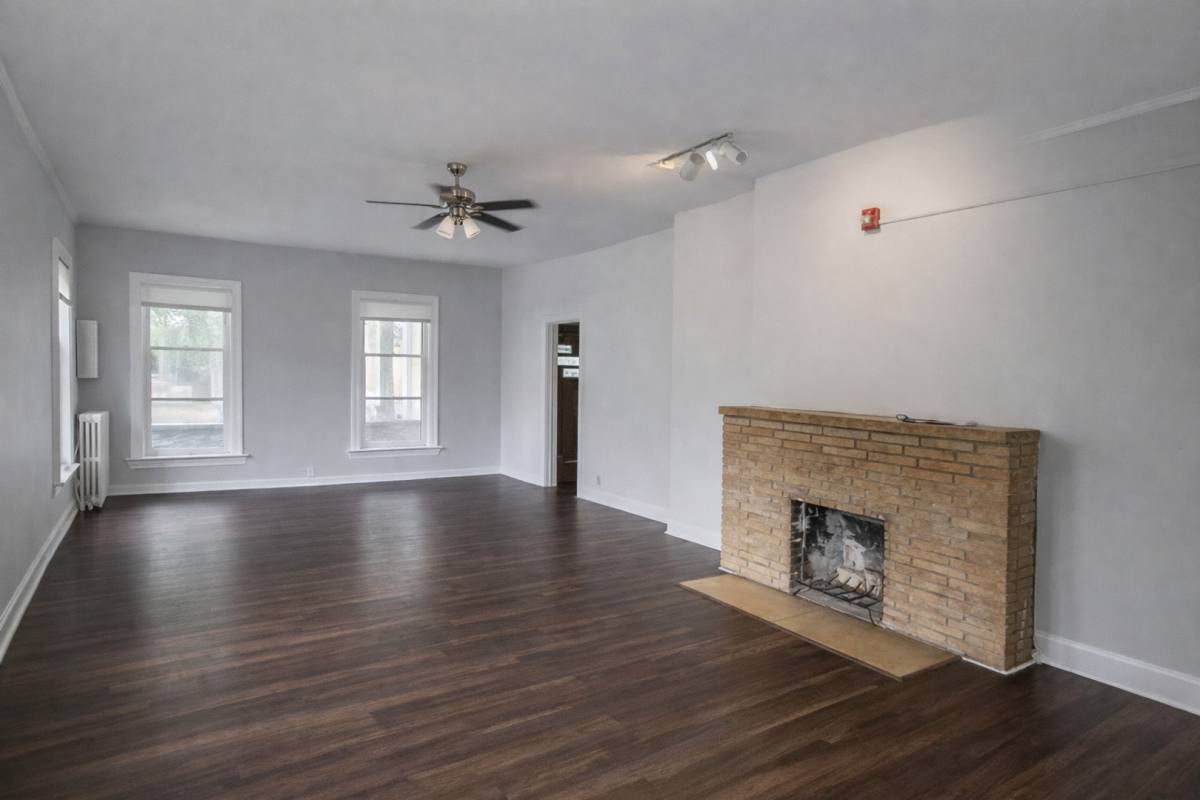 Apartment for rent at 1100 5th St SE, Minneapolis, MN 55414