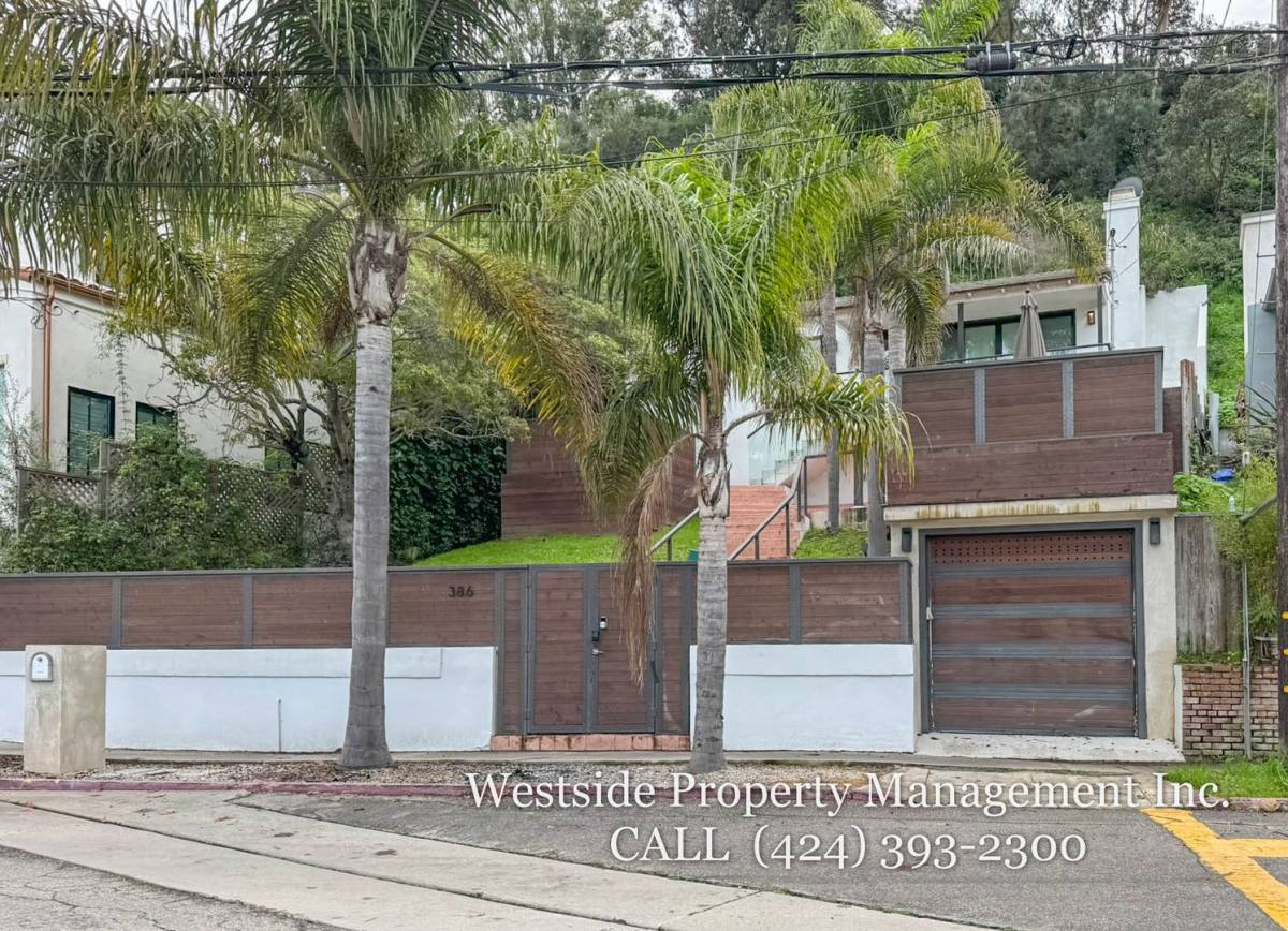 Condo for rent at 386 Entrada Dr, Santa Monica, CA 90402