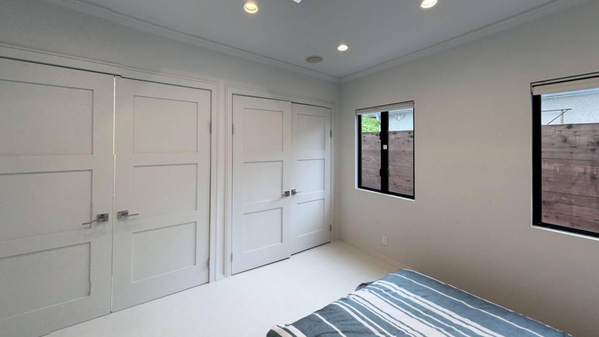 Condo for rent at 386 Entrada Dr, Santa Monica, CA 90402