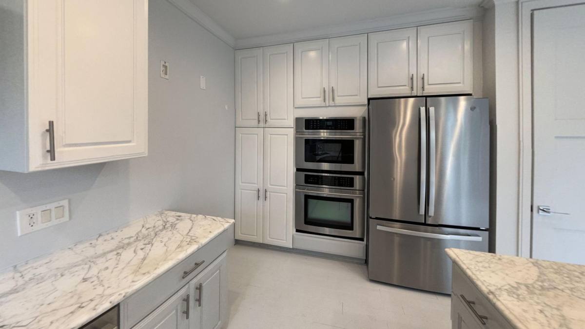 Condo for rent at 386 Entrada Dr, Santa Monica, CA 90402