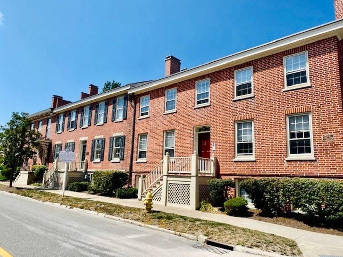 Apartment for rent at Federal Row Square, 100 Erie Insurance Place, Erie, PA 16507