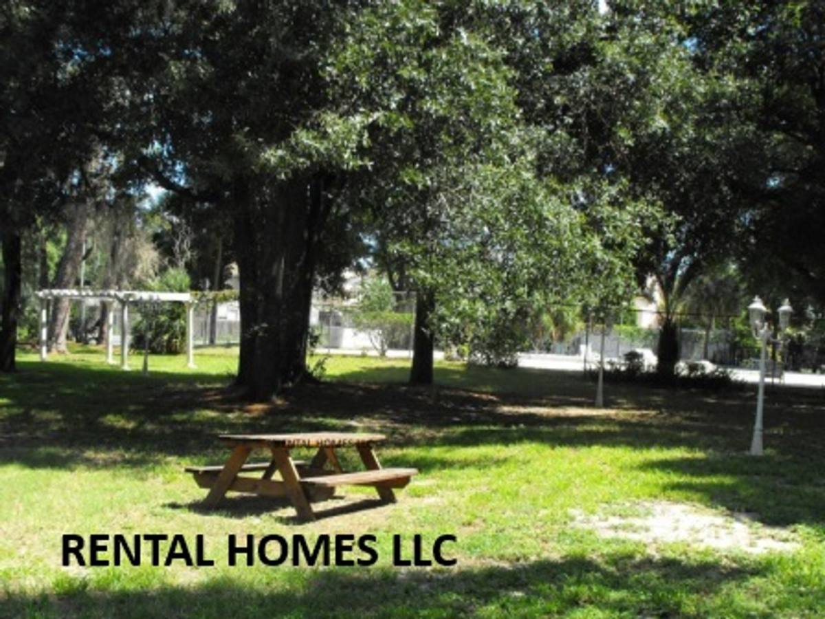 Townhouse for rent at 525 Heatherton Village, Altamonte Springs, FL 32714