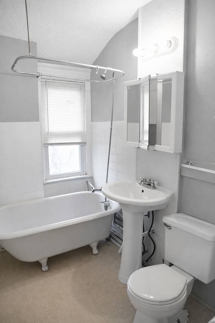 Apartment for rent at 1075 24th Ave SE, Minneapolis, MN 55414