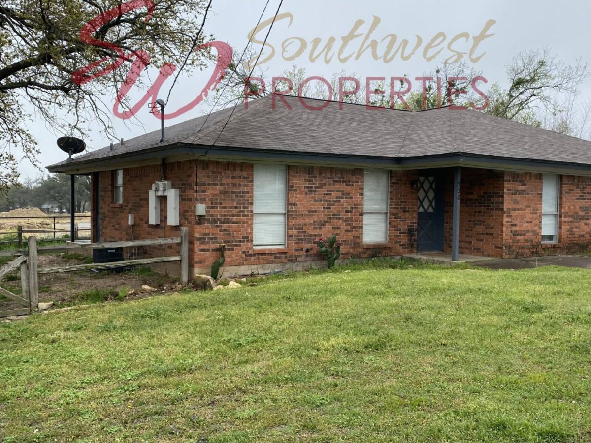 Townhouse for rent at 930 Mesquite St, Stephenville, TX 76401