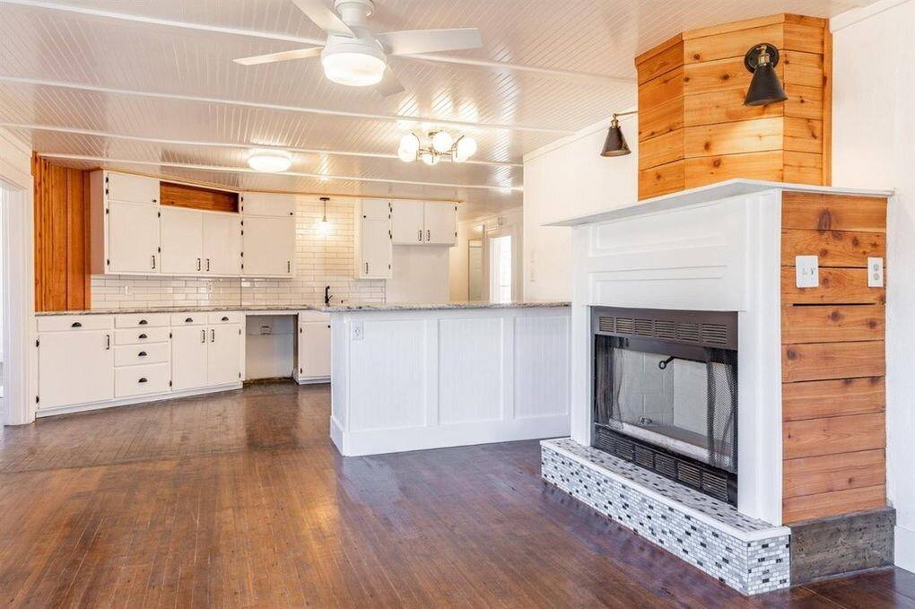 Townhouse for rent at 2215 18th St, Lubbock, TX 79401