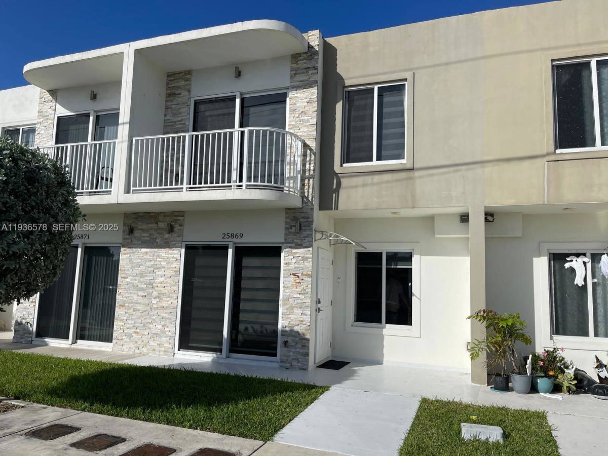 Townhouse for rent at 25869 SW 139th Court, Homestead, FL 33033
