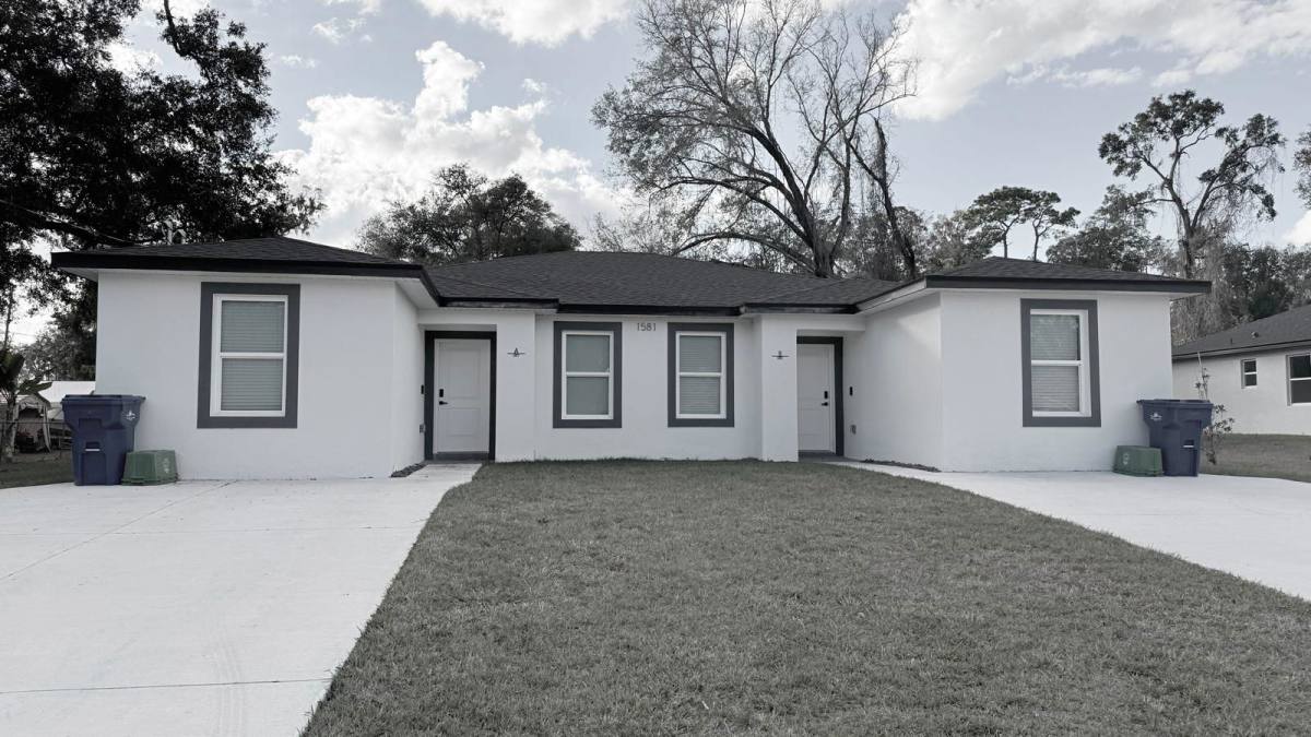 Apartment for rent at 1581 S Montgomery St, Deland, FL 32720