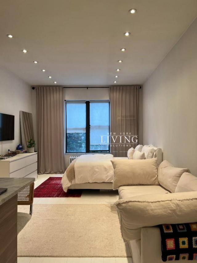 Apartment for rent at 72 Irving Place #5B, New York, NY 10010