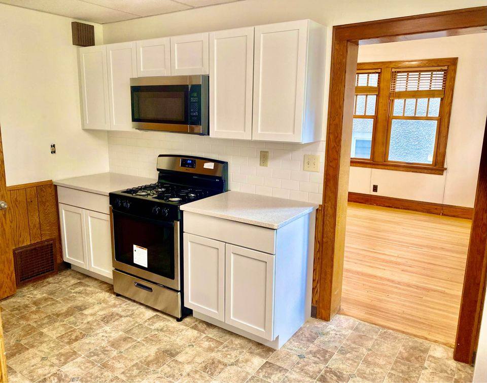 House for rent at 422 N 4th St, Mankato, MN 56001
