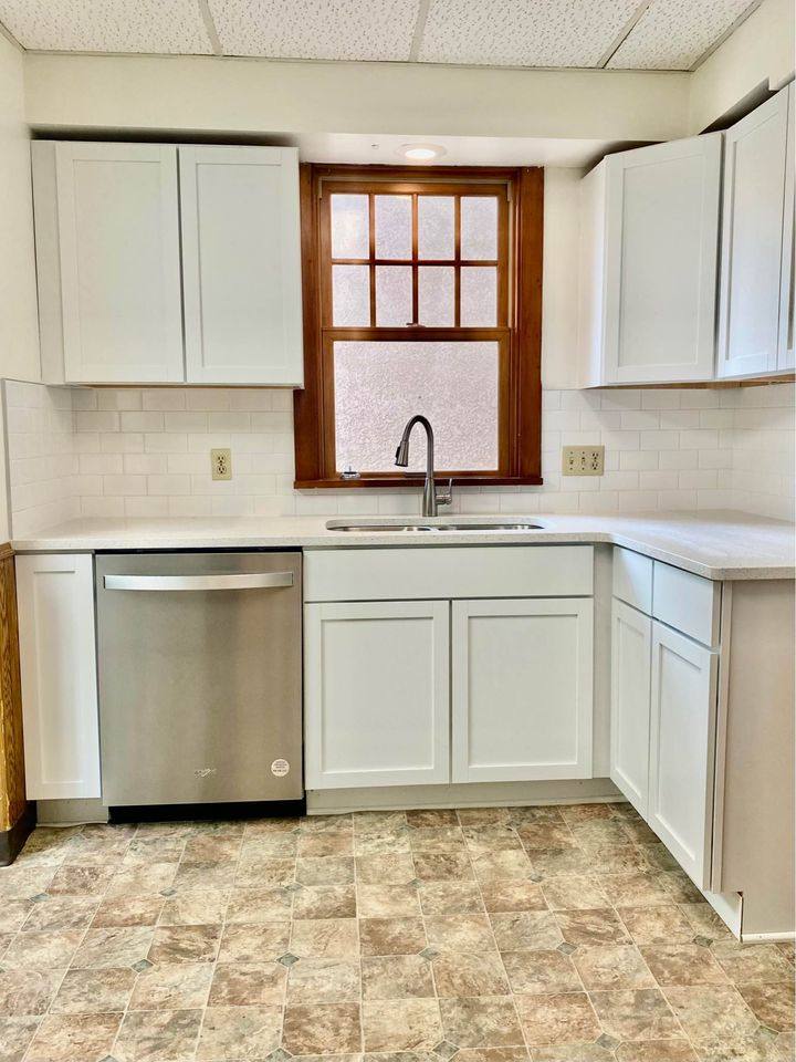 House for rent at 422 N 4th St, Mankato, MN 56001