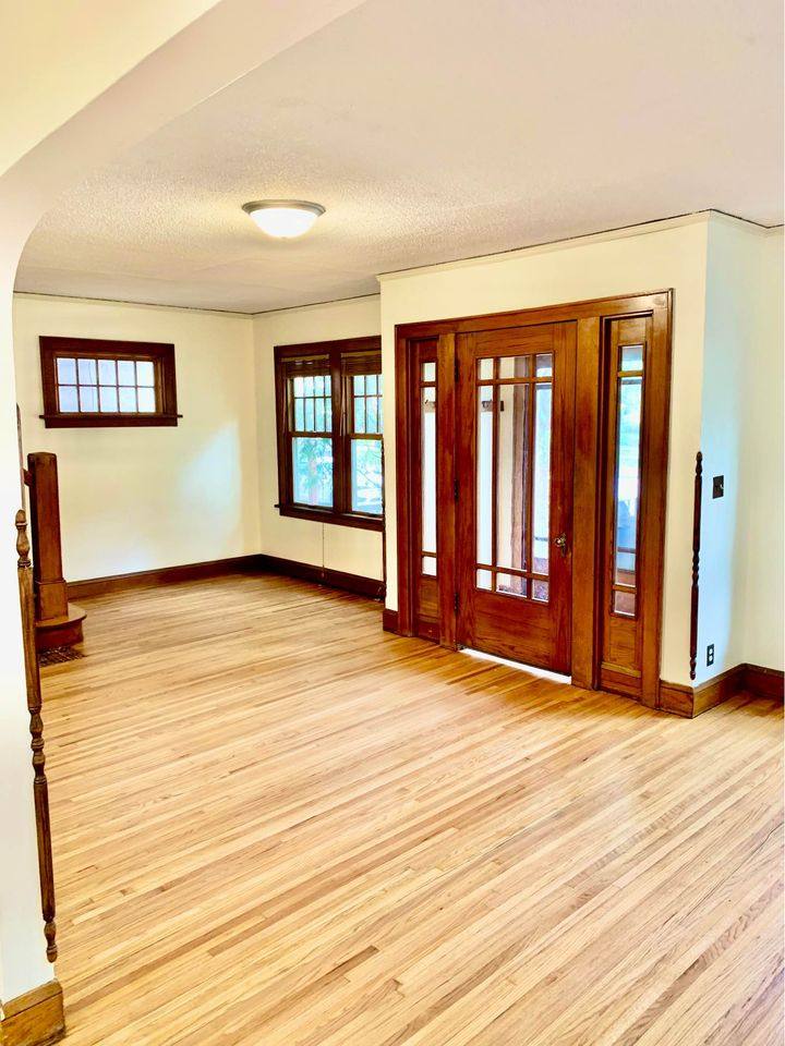 House for rent at 422 N 4th St, Mankato, MN 56001