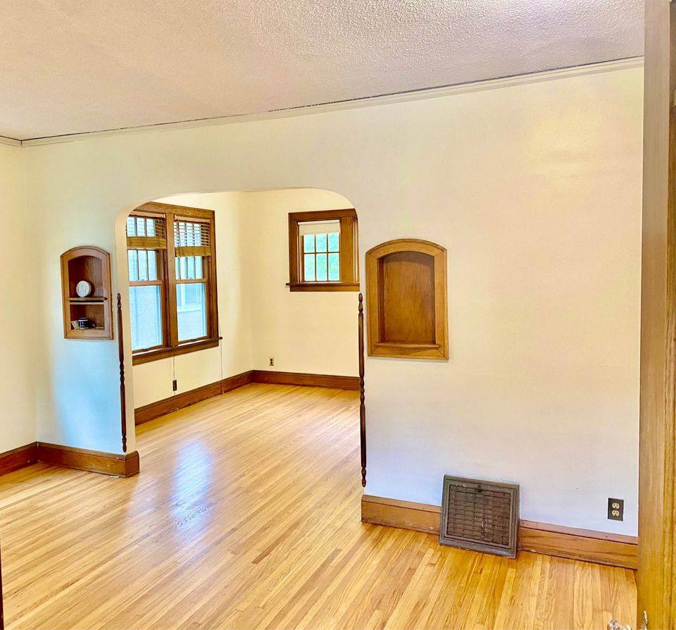 House for rent at 422 N 4th St, Mankato, MN 56001