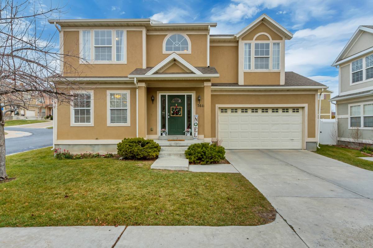 House for rent at 7611 S Yellowwood Lane, West Jordan, UT 84081